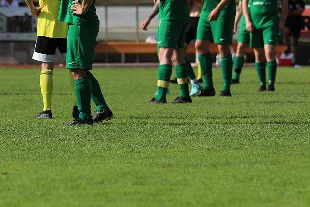 乌姆蒂蒂：费基尔不伤能效力皇马巴萨，苏牙是好人梅西最伟大