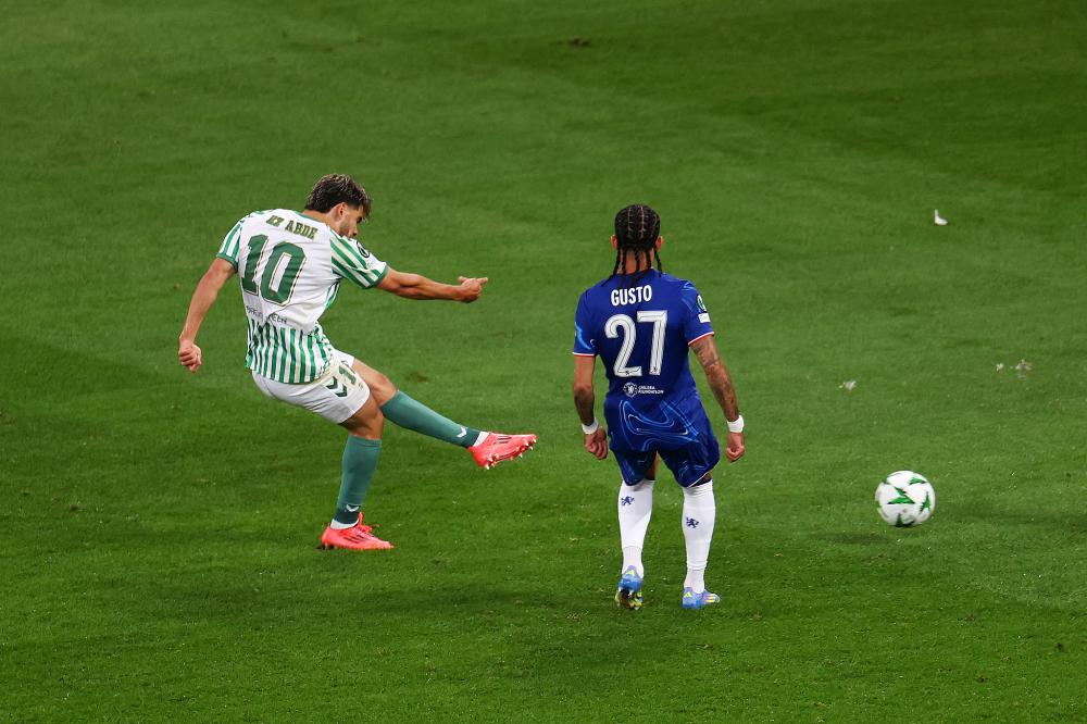 罗体：瓦尔迪家中被盗损失10万欧元财物，窃贼跟踪了他和家人